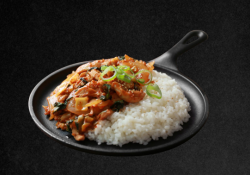 Cơm gà xào cay